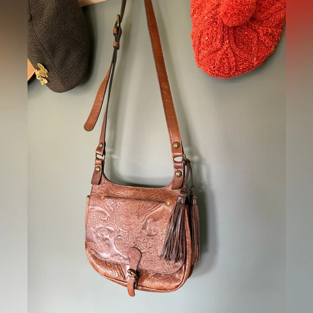 Patricia Nash Tooling Italian Leather Crossbody saddle bag purse - Picture 2 of 13